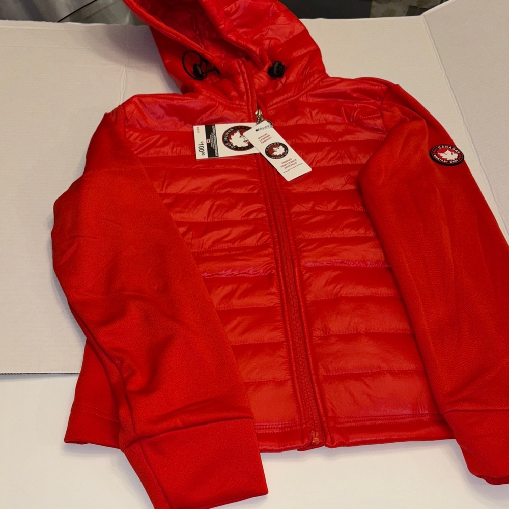 Canada Weather Gear  Bold Red Quilted Jacket